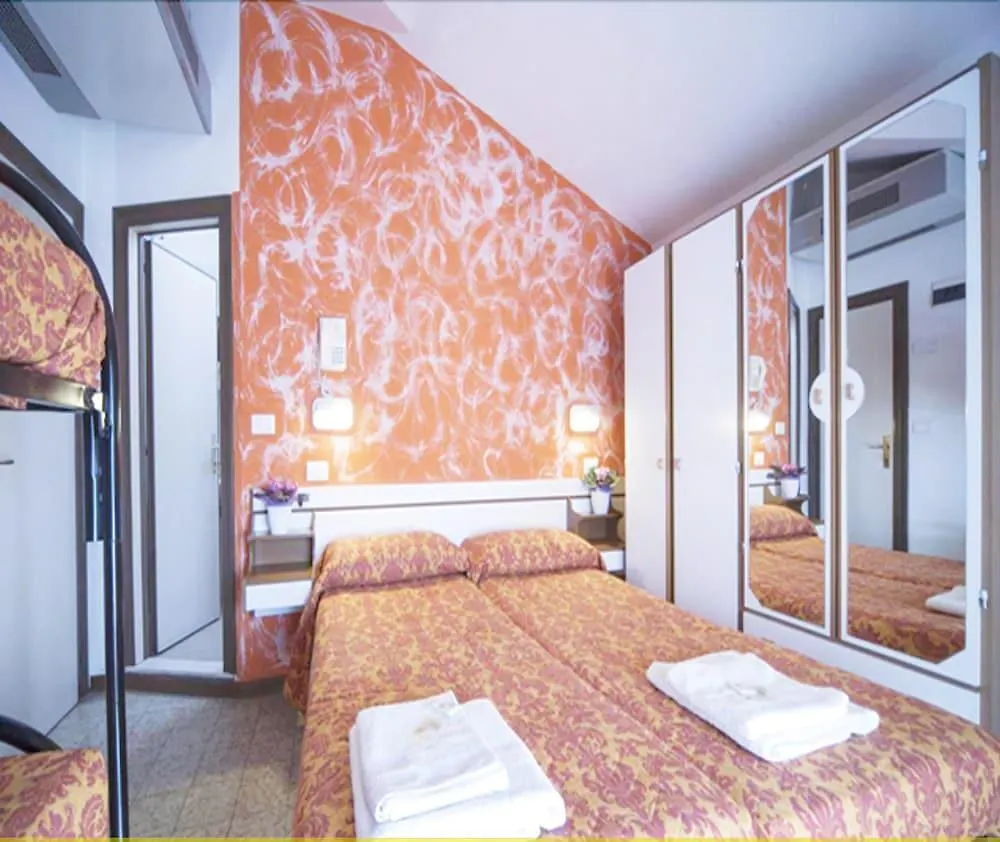 Luna Hotel Ρίμινι 3*,